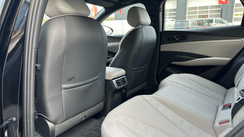 BYD Seal 6 1.5 DM-i Boost 4dr e-CVT Saloon